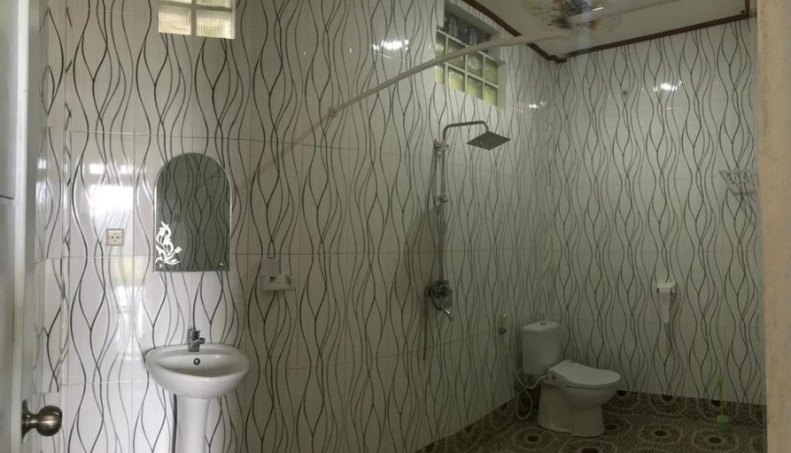 Bathroom, Jaya Hill Garden Guest House, Ende