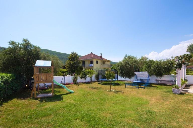 Playground, Apartments Al Parma