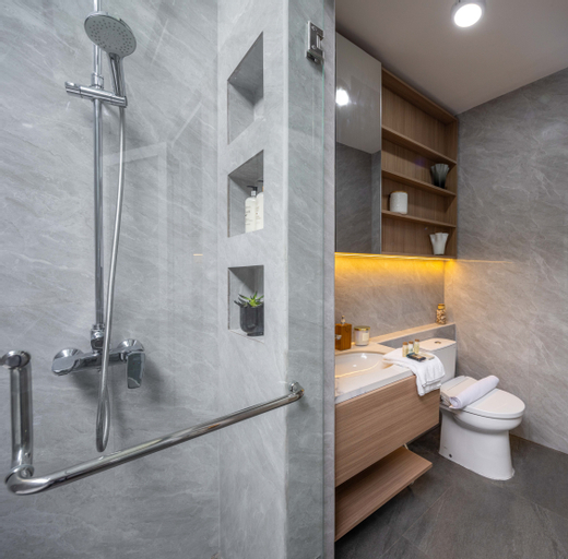 Bathroom 23