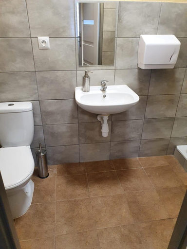 Others 5, Hostel Zacisze 2, Głubczyce