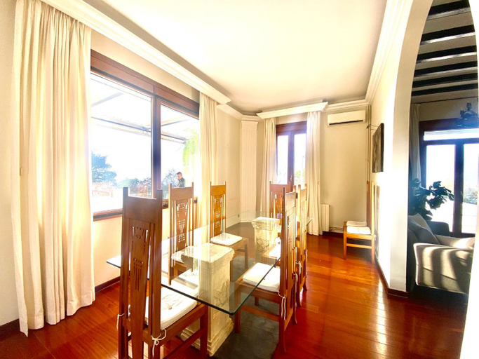 Others 4, Aya House, Barcelona
