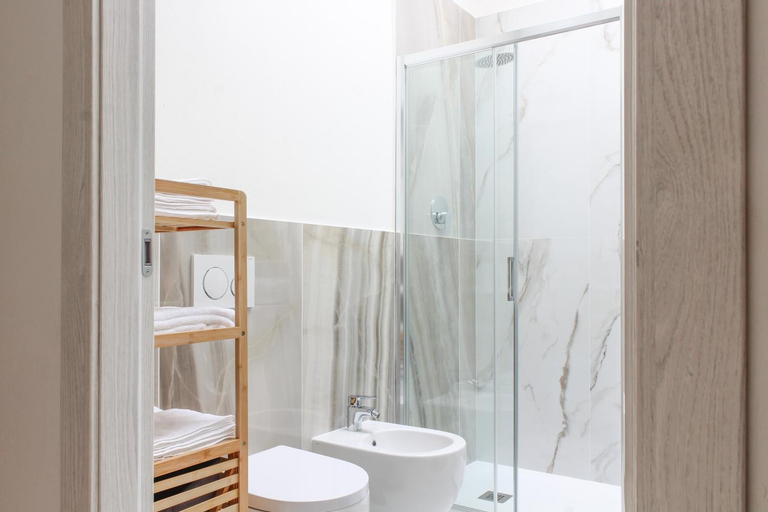 Bathroom 13