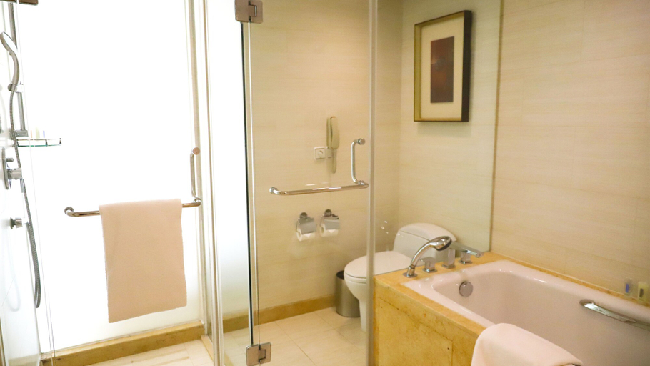Bathroom 3, Qingdao Parkview Holiday Hotel, Qingdao