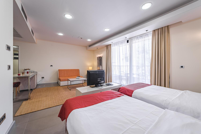 Bedroom 2, Residence
