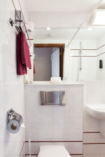 Bathroom 4, The Neighbours Magnolia, Amsterdam