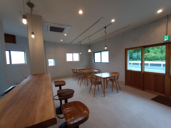 Others 4, tonari, Imabari