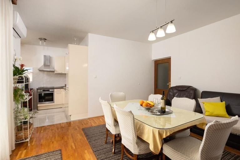 Others 5, Coastal Comfort Apartment, Podstrana