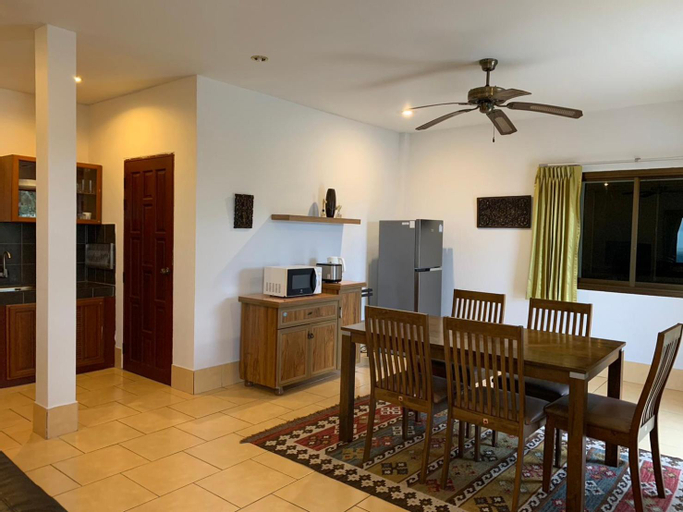 Dining Room 7
