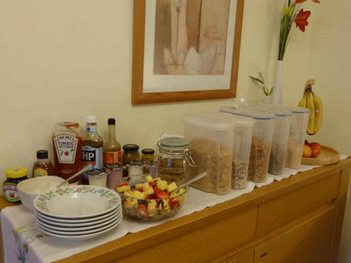 Food & Drinks, Liongate House, Somerset