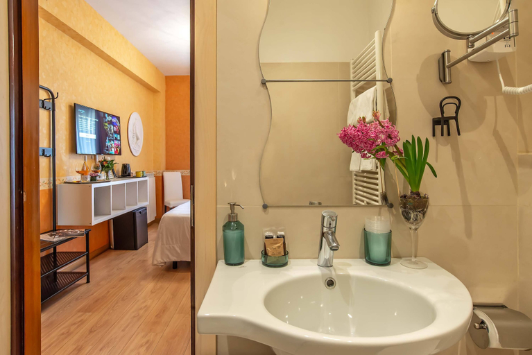 Bathroom 4, Jane Hotel, Florence
