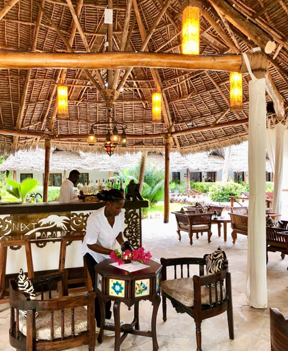 Food & Drinks 5, Next Paradise Boutique Resort, Kaskazini 'A'