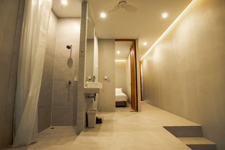 Bathroom 4
