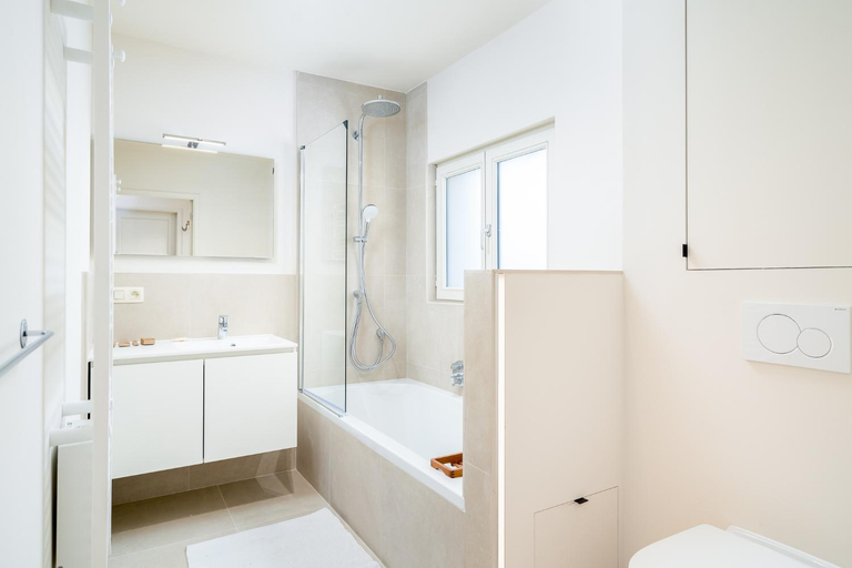 Bathroom 2, CAPRINO Guestrooms, West-Vlaanderen