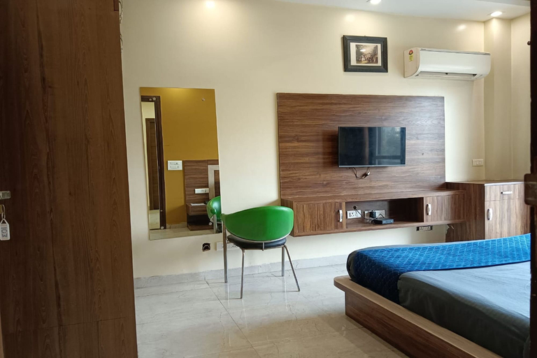 Bedroom 2, The Indian Hotel & Kitchen, Gurgaon