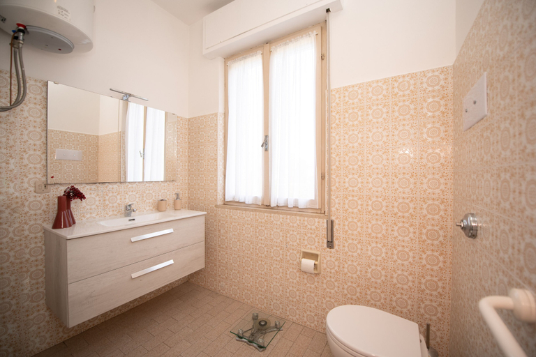 Bathroom 4, Villa Torchio, Brescia