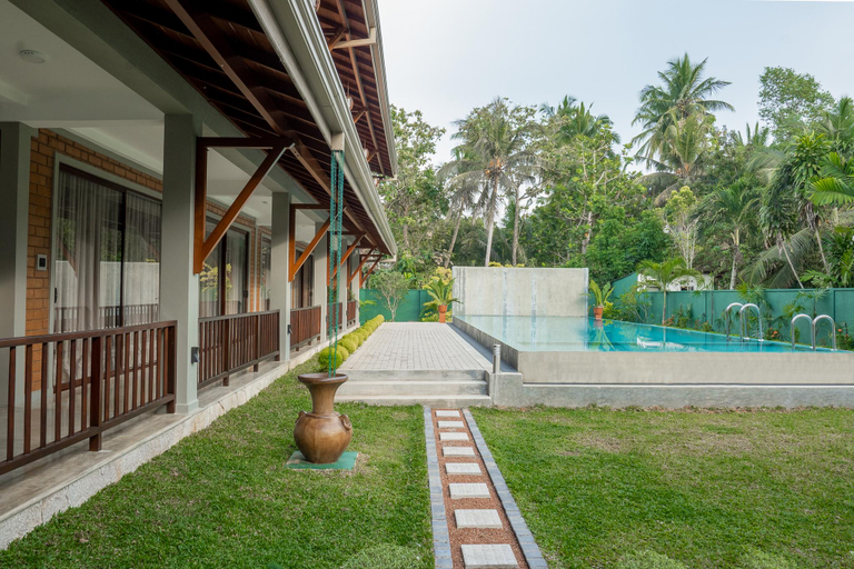 Others 5, Anura's Elephant, Beruwala
