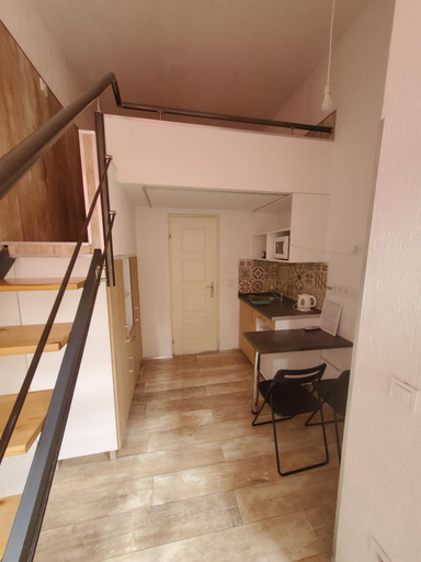 Others 5, Economy Apartments, Budapesti