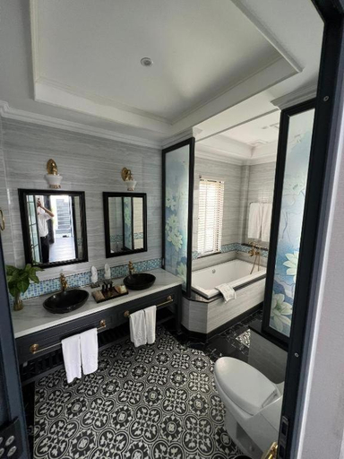 Bathroom 3, Vuon Vua Resort and Villa, Thanh Thuỷ