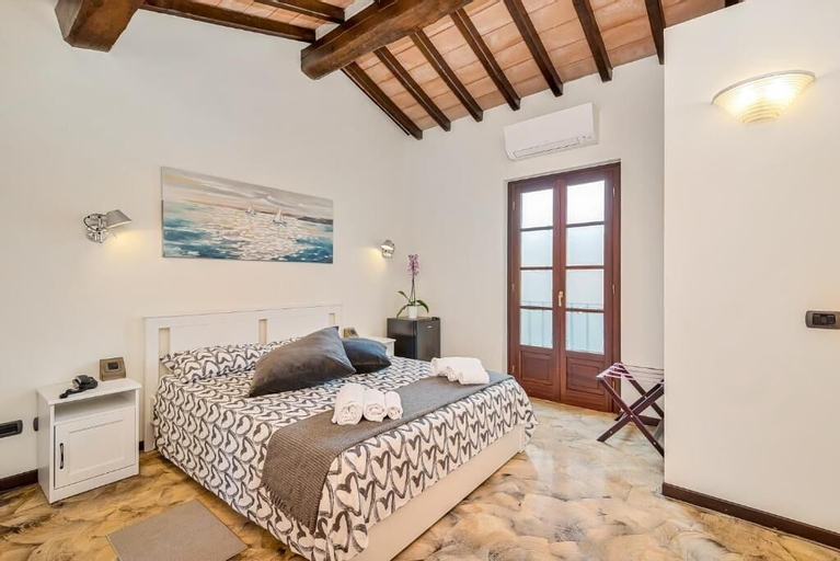 Bedroom 12