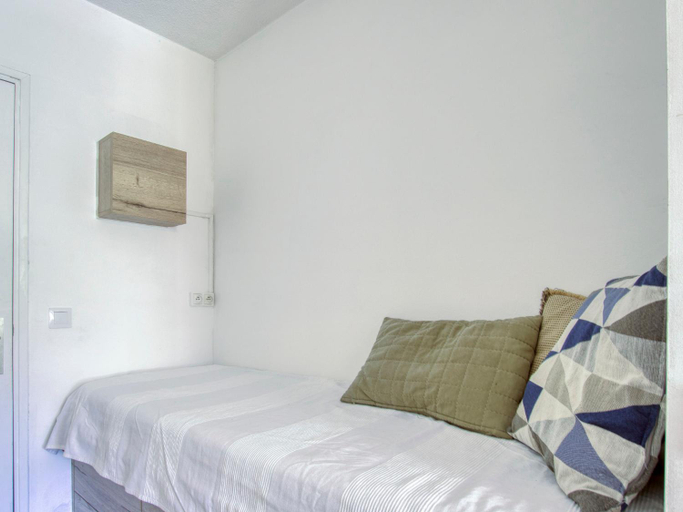 Bedroom 2, Studio Les Lavandes-18 by Interhome, Var