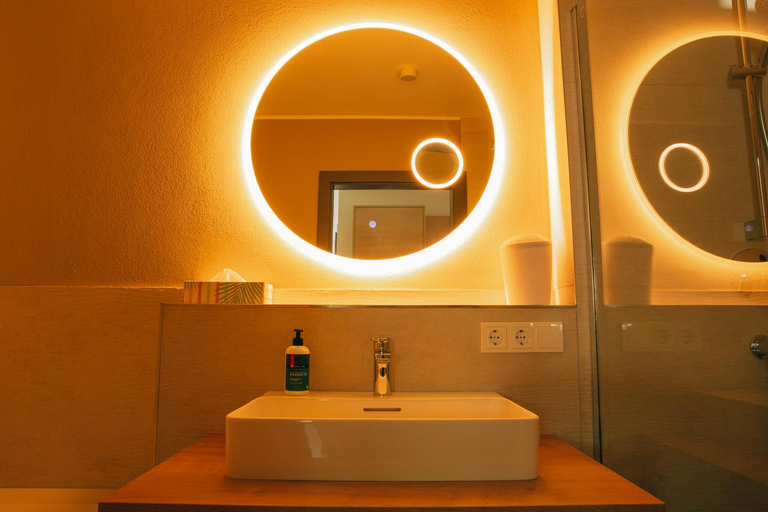 Bathroom 3, Wia dahoam, Zell am See