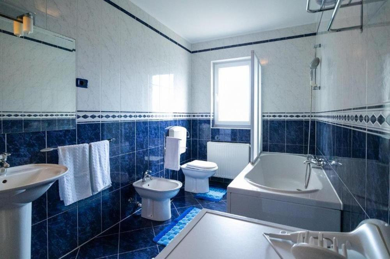 Bathroom 4, Villa Vintiana, Medulin