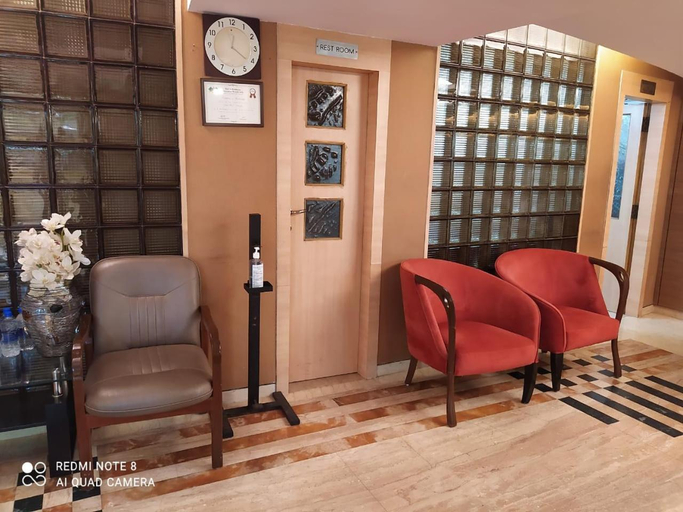 Public Area 2, Hotel Plaza, Mumbai Suburban