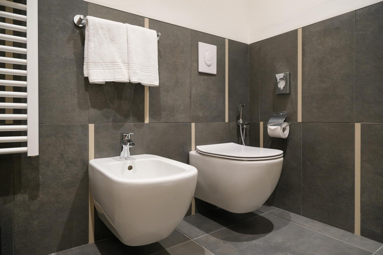 Bathroom 17