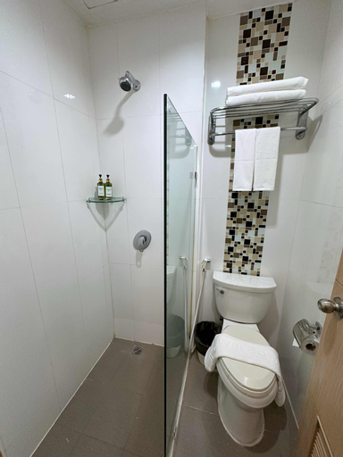 Bathroom 4