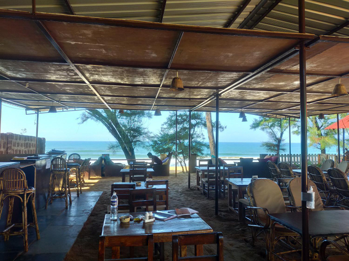 Food & Drinks 4, PEACE GARDEN BEACH RESORT, South Goa