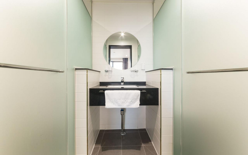 Bathroom 5, Osan Honors Hotel, Pyeongtaek