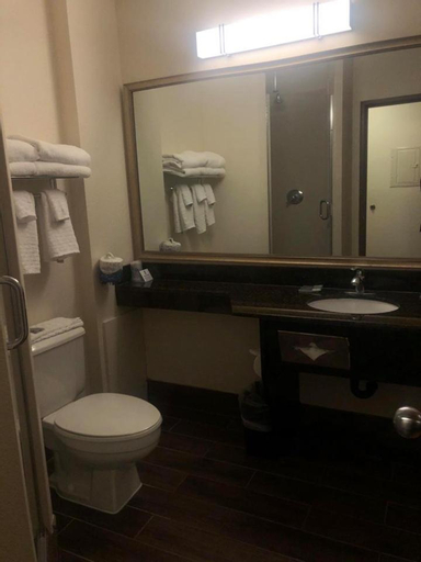 Bathroom 12
