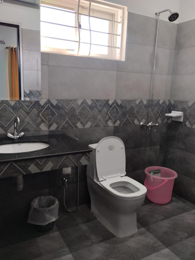 Bathroom 4, ITL GUESTHOUSE, Islamabad