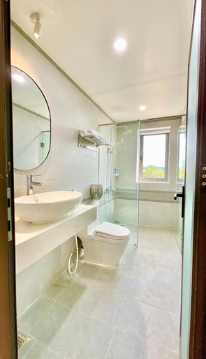 Bathroom 5, Khai Hoan Hotel 2, Bến Cát