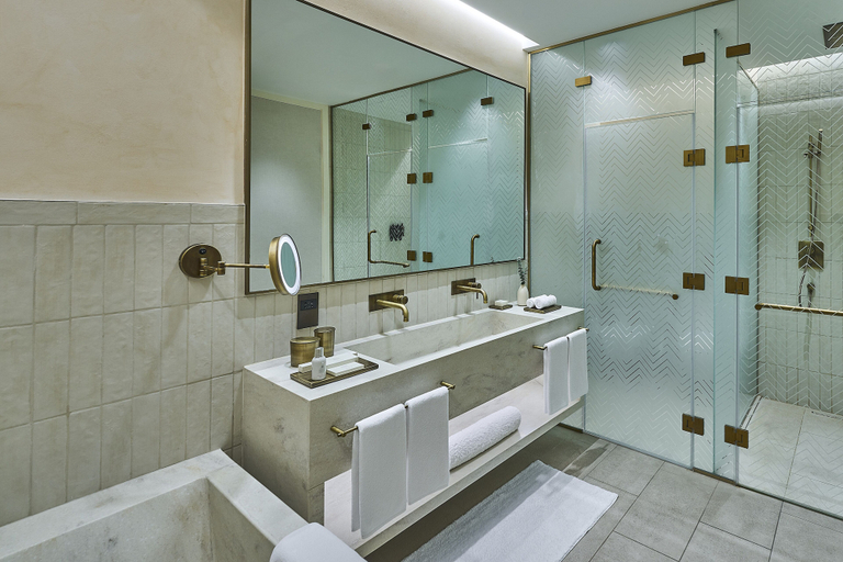 Bathroom 5, ERTH Abu Dhabi Hotel, Abu Dhabi City