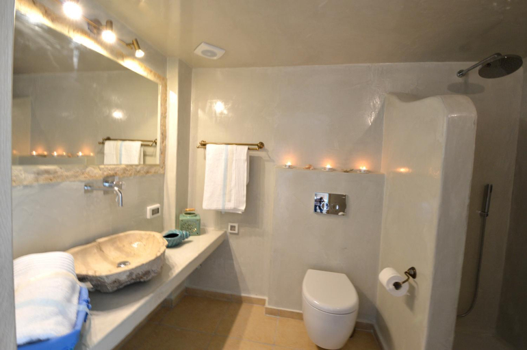 Bathroom 3, Kathara Bay Apartments, South Aegean