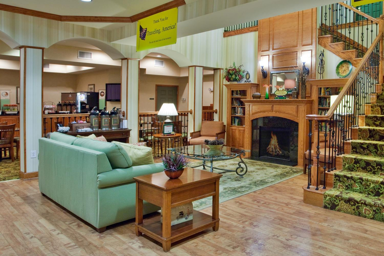 Public Area 2, Country Inn & Suites by Radisson, Albany, GA, Dougherty