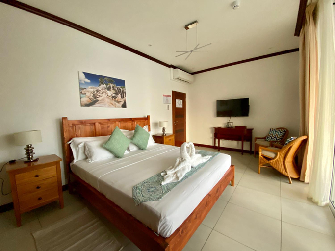 Bedroom 2, Sorento Sur Mer