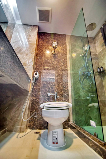 Bathroom 4, Grandview Landmark Betong Hotel, Batong