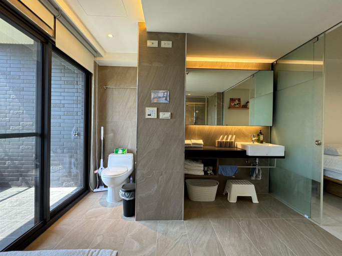 Bathroom 2, Sunrise Hot Spring House, Yilan