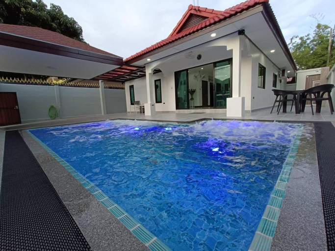 Others 4, Private Pool With Jacuzzi Kids Pool Royal Park, Pattaya