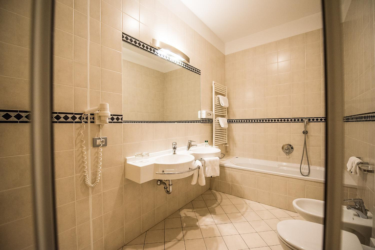 Bathroom 3, Lodenwirt Residence, Bolzano