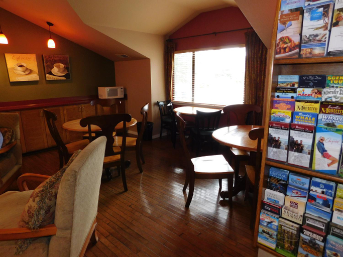 Public Area 3, Pacific Gardens Inn, Monterey