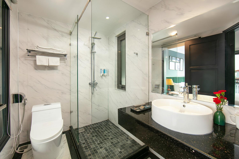 Bathroom 4, La Selva Premium Hotel, Hoàn Kiếm