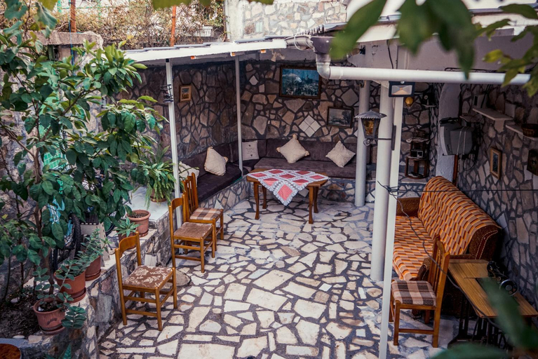 Others 5, Guesthouse Arber, Gjirokastrës