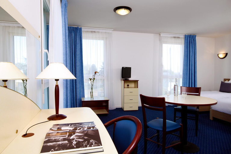 Bedroom 3, Appart'City Classic Rennes Beauregard, Ille-et-Vilaine