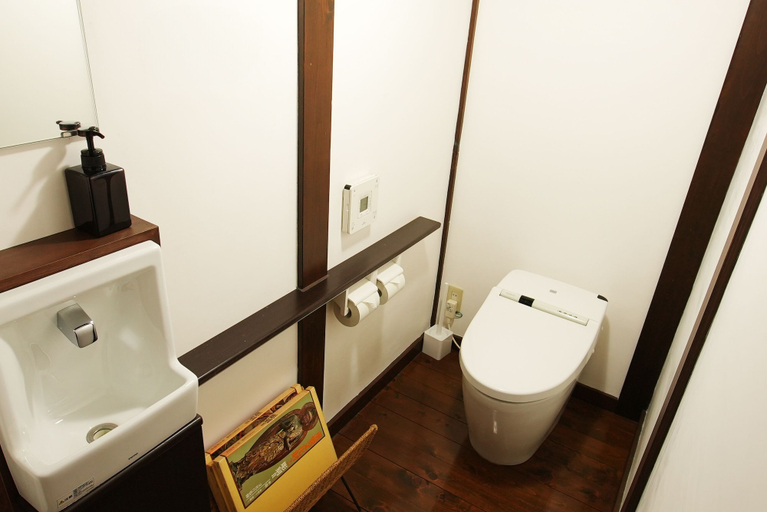 Bathroom 4, KAMIYASHIKI Private Hotel Self Check-in, Osaka