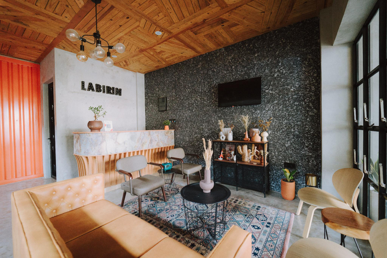 Public Area 2, Labirin, Bandung