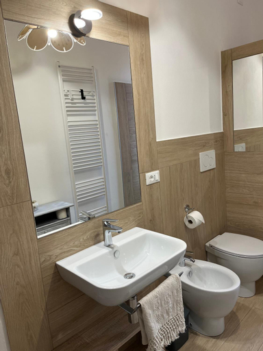 Bathroom 11