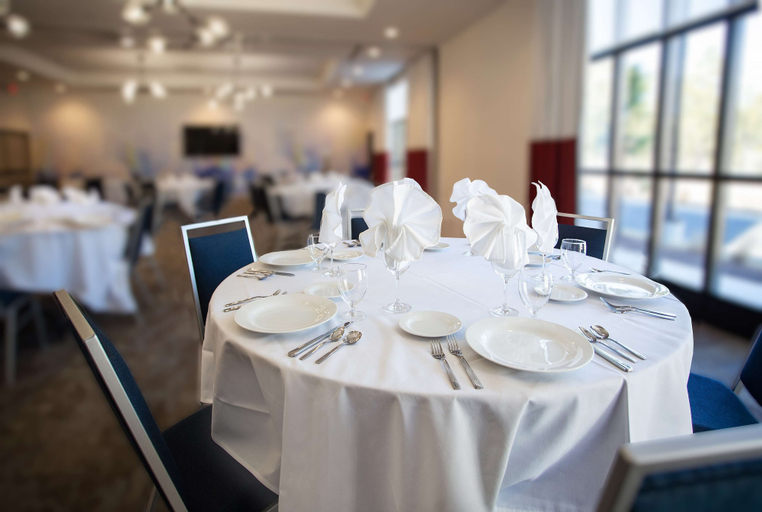 Food & Drinks 5, Hilton Garden Inn Southern Pines Pinehurst, NC, Moore